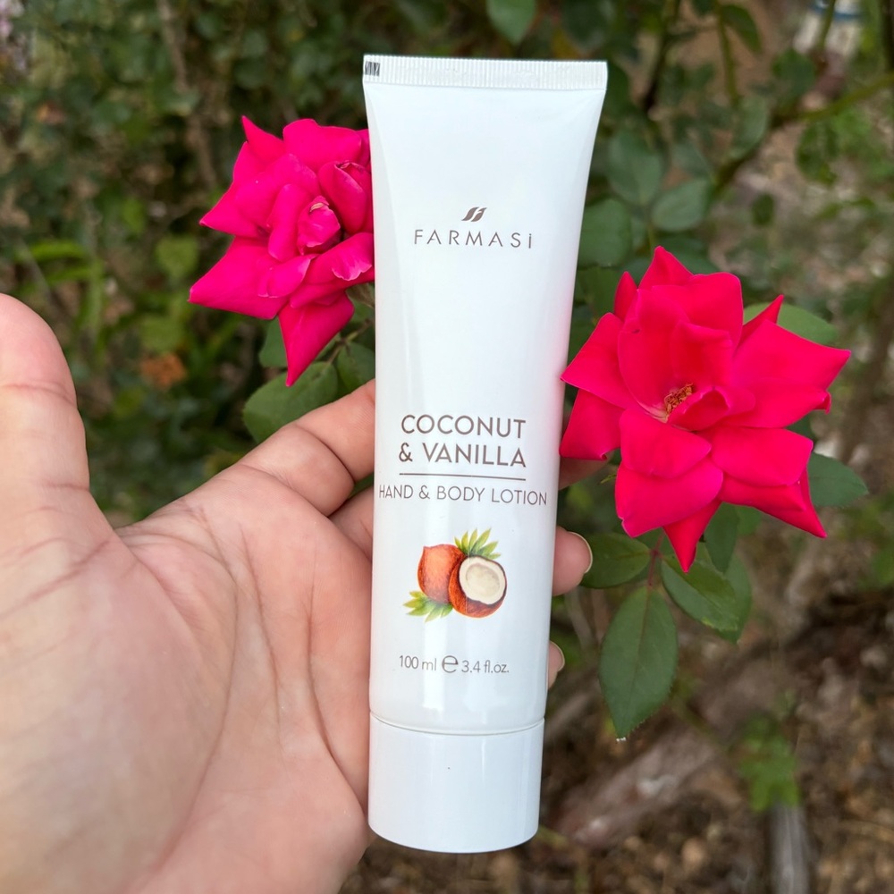 FARMASI COCONUT&VANILLA HAND AND BODY LOTION (1 PIECE)